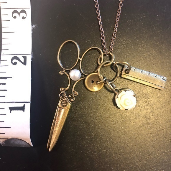 Handcrafted Jewelry with Scissors and Accessories - Picture 6 of 6